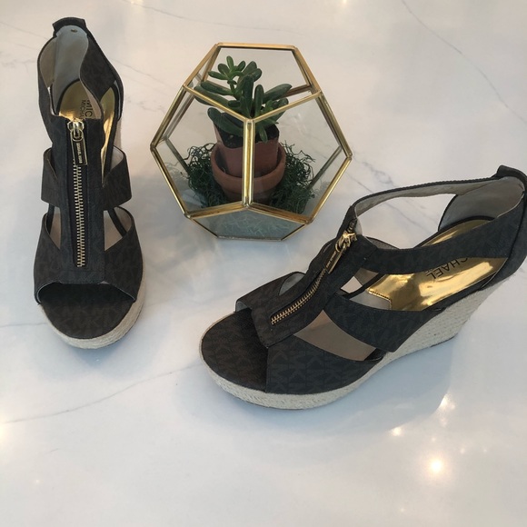 Michael Kors leather wedge heels - Picture 3 of 10